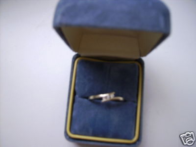 Ernest jones sales rings white gold