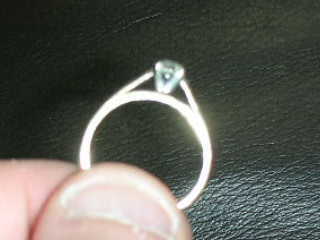 DIAMOND SOLITAIRE RING