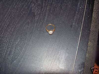 9CT GOLD DIAMOND RING